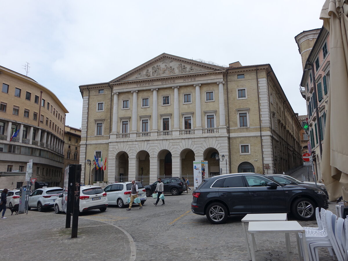 Ancona, Teatro delle Muse an der Piazza della Repubblica (31.03.2022)