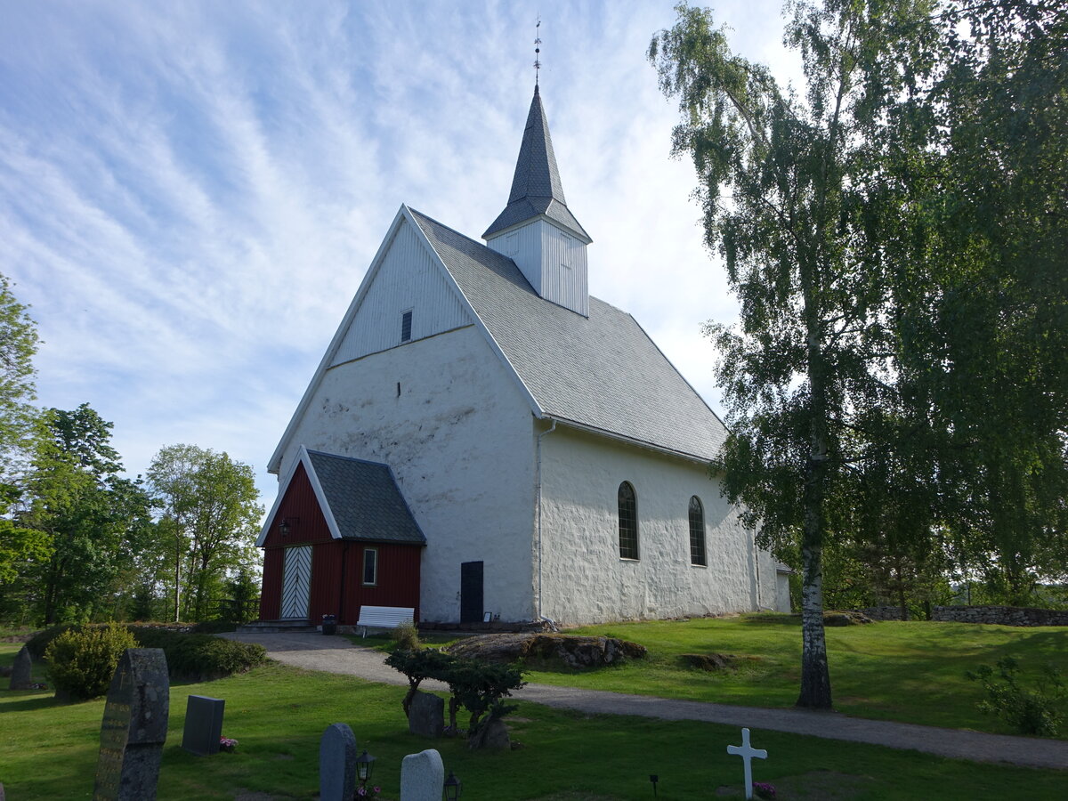 Andebu, evangelische Kirche, romanische Langkirche um 1100, Dachreiter von 1701 (29.05.2023)