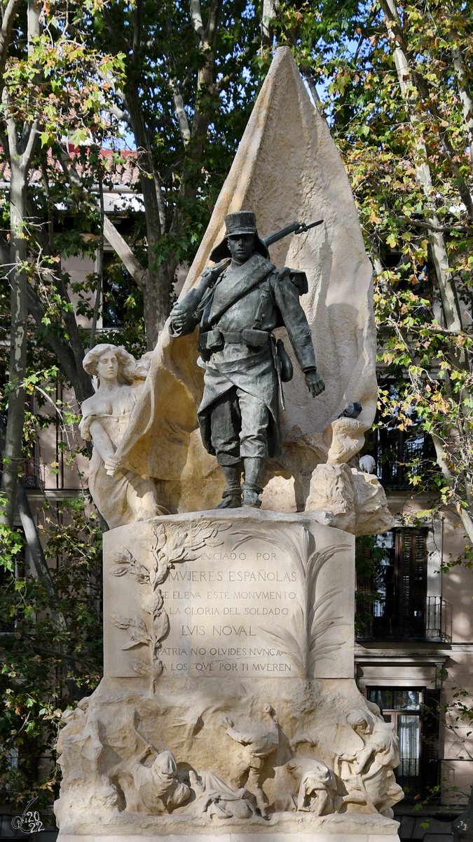 Anfang November 2022 habe ich in Madrid dieses dem spanischen Soldaten Luis Noval Ferrao gewidmete Denkmal (Monumento al Cabo Noval) abgelichtet. Dieser wurde 1909 im Melilla-Krieg gettet.