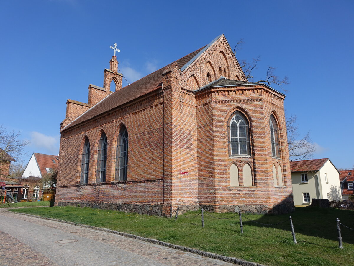 Angerm�nde, evangelische St. Martin Kirche in der Scharfrichtergasse, erbaut 1854 (09.04.2026)
