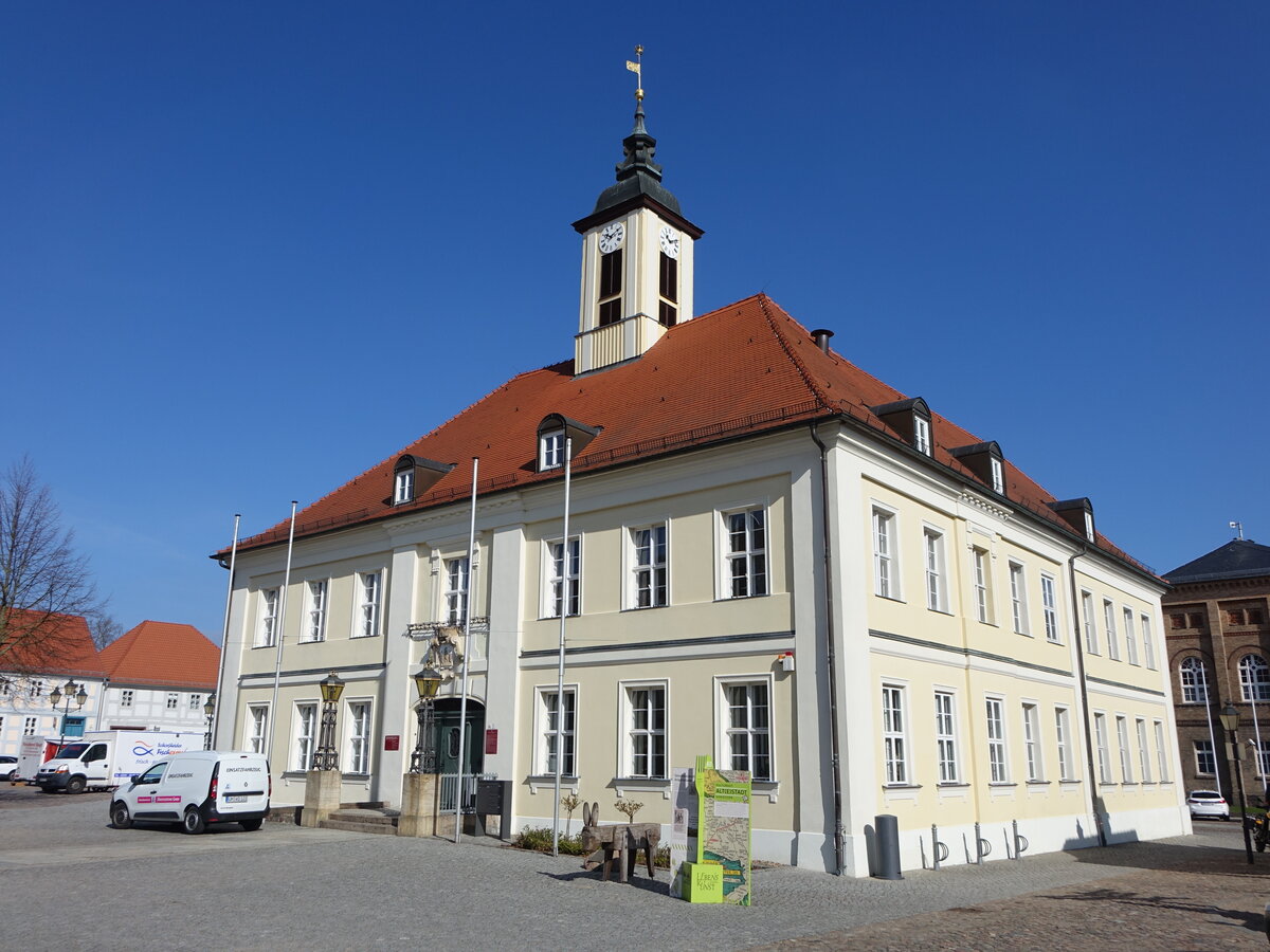 Angerm�nde, Rathaus am Markt, erbaut von 1698 bis 1699 (09.04.2026)