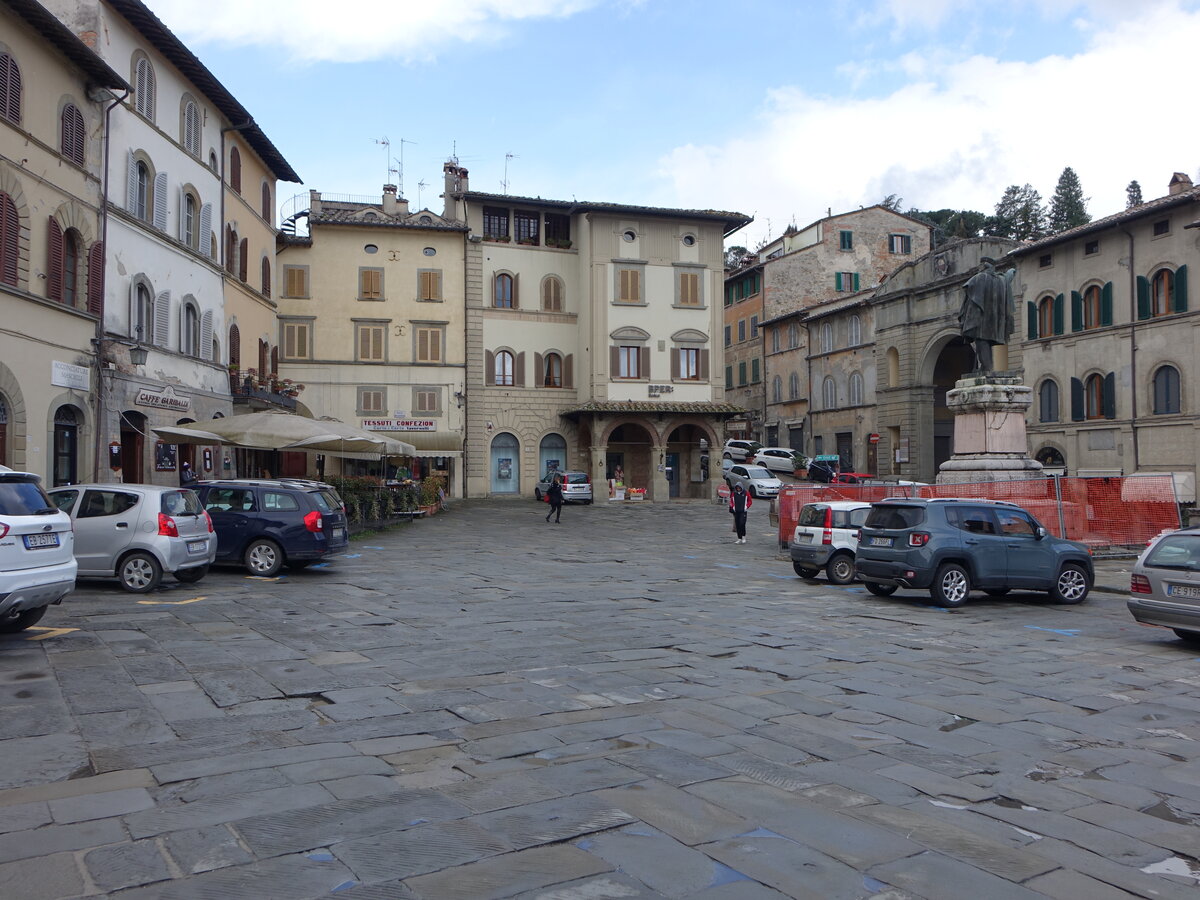 Anghiari, Huser an der Piazza Giuseppe Garibaldi (02.04.2022)