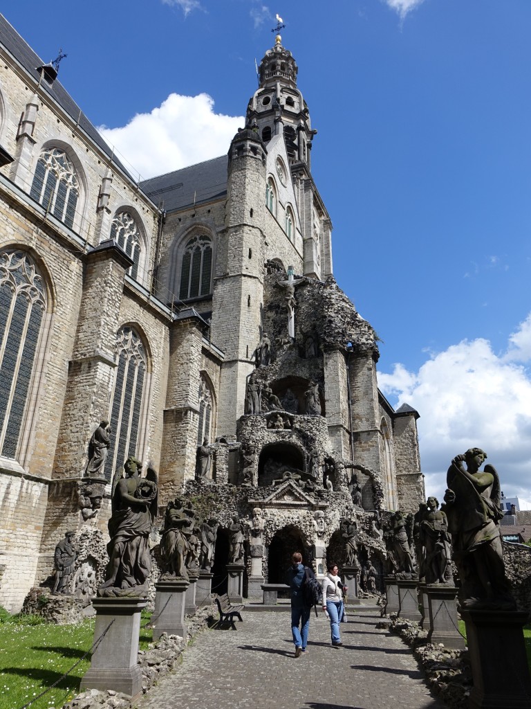 Antwerpen, St. Paulus Kirche am Viehmarkt, erbaut ab 1517, Kalvarienberg von 1699 (28.04.2015)
