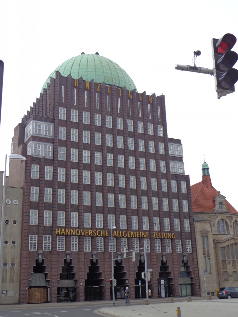 Anzeiger-Hochhaus (Hannoversche Allgemeine Zeitung), 51m hoch, 1927 erbaut, Wahrzeichen der Stadt am Steintor, 22.03.14