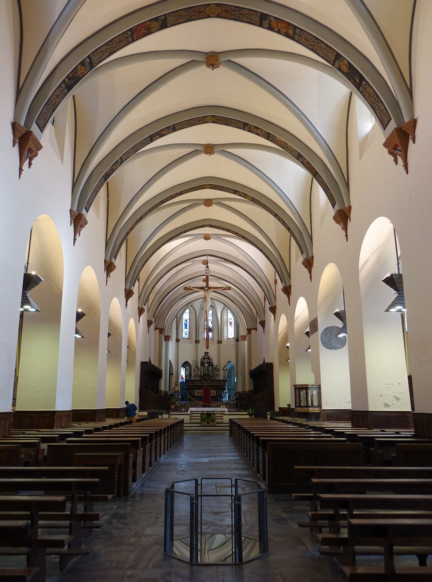 Aosta, sptgotisches Mittelschiff in der Kathedrale St. Maria Assunta (05.10.2018)