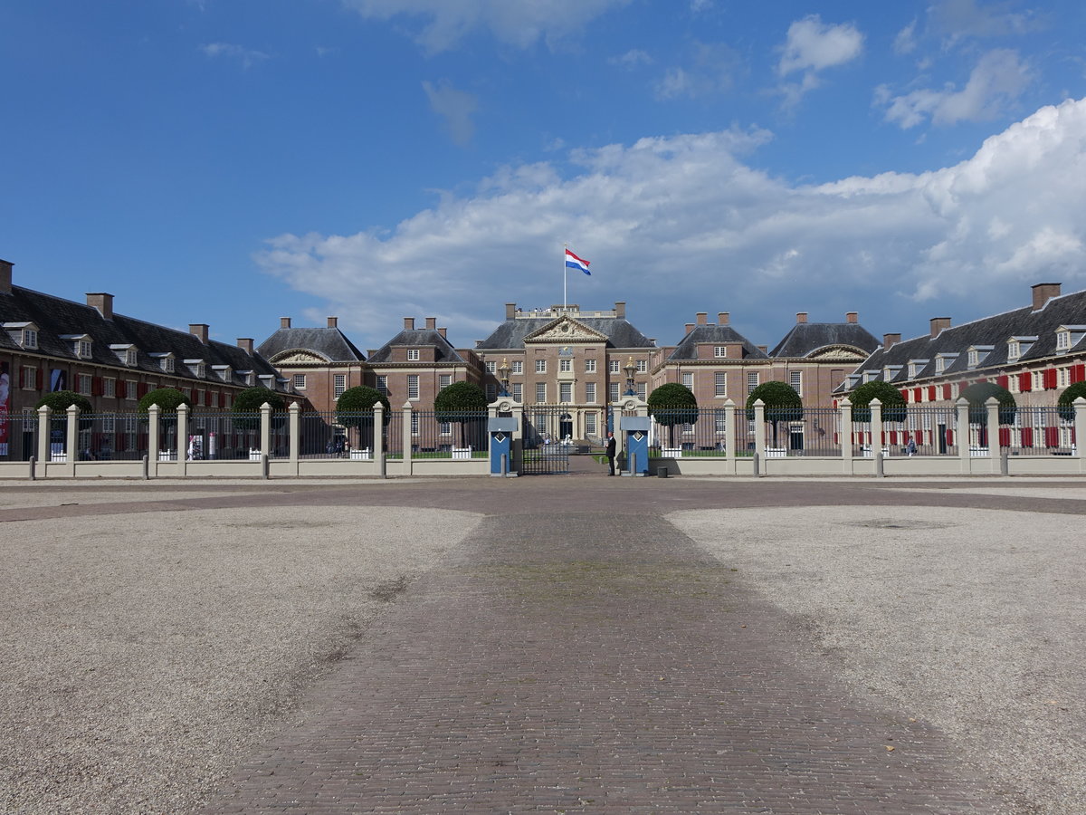 Apeldoorn, Paleis het Loo, erbaut ab 1685 von Jacob Roman und Daniel Marot für Wilhelm III. von Oranien (20.08.2016)