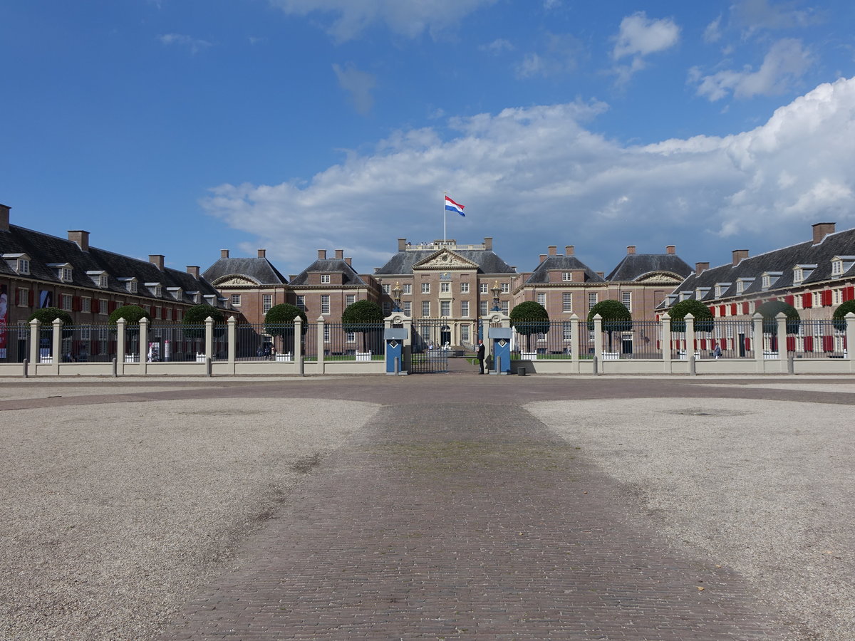 Apeldoorn, Paleis het Loo, erbaut ab 1685 von Jacob Roman und Daniel Marot fr Wilhelm III. von Oranien (20.08.2016)