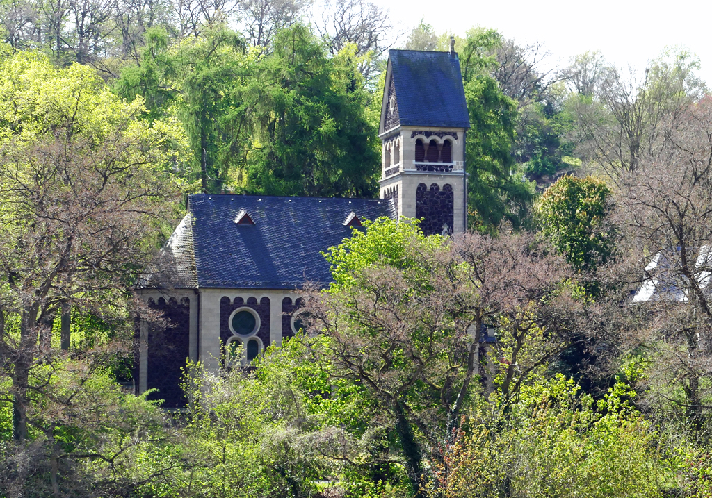 Apostel-Kirche in Burgbrohl, zur evang. Kirchengemeinde Bad Breisig gehrend - 30.04.2017