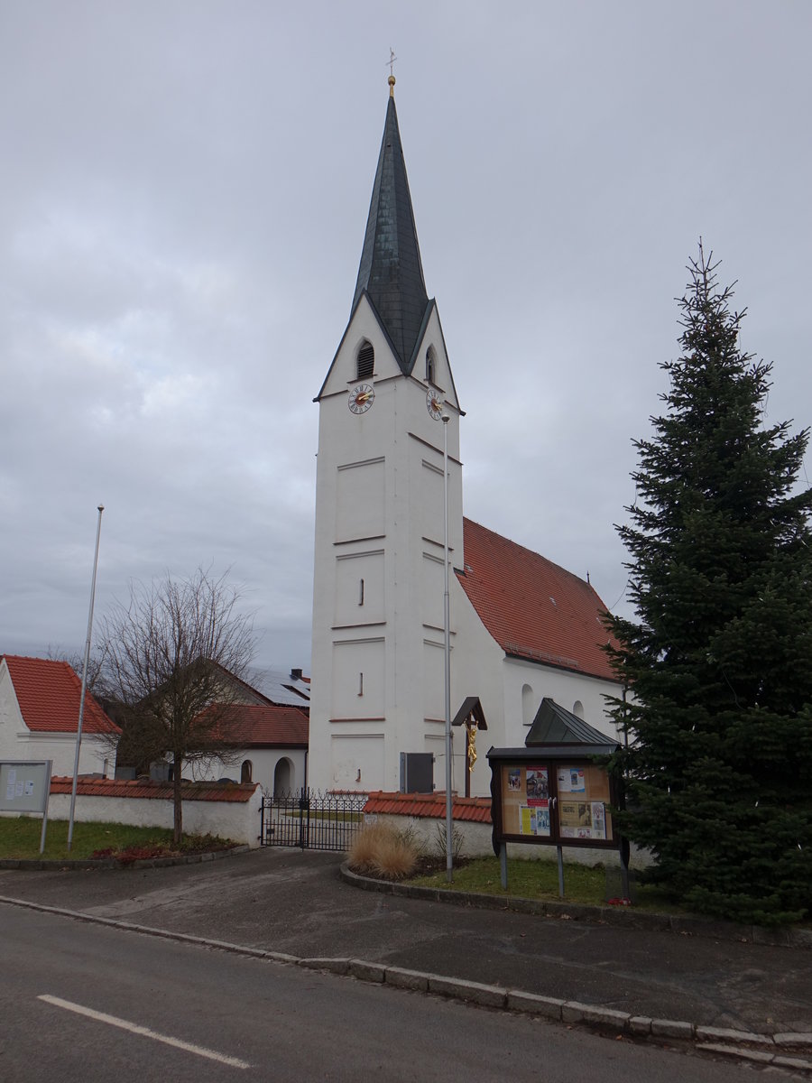 Arbing, Pfarrkirche St. Georg, Saalkirche, Westteil des Langhauses 13. Jahrhundert, Ostteil und Turm 15./16. Jahrhundert, Chor von 1883 (25.12.2016)