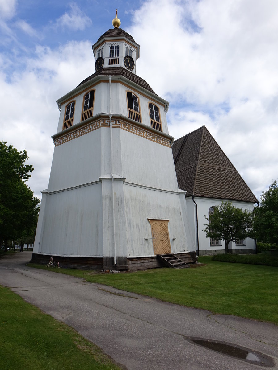 Arbra, sptmittelalterliche Ev. Kirche mit Kalkmalereien aus dem 16. Jahrhundert, Glockenturm von 1630 (21.06.2017)