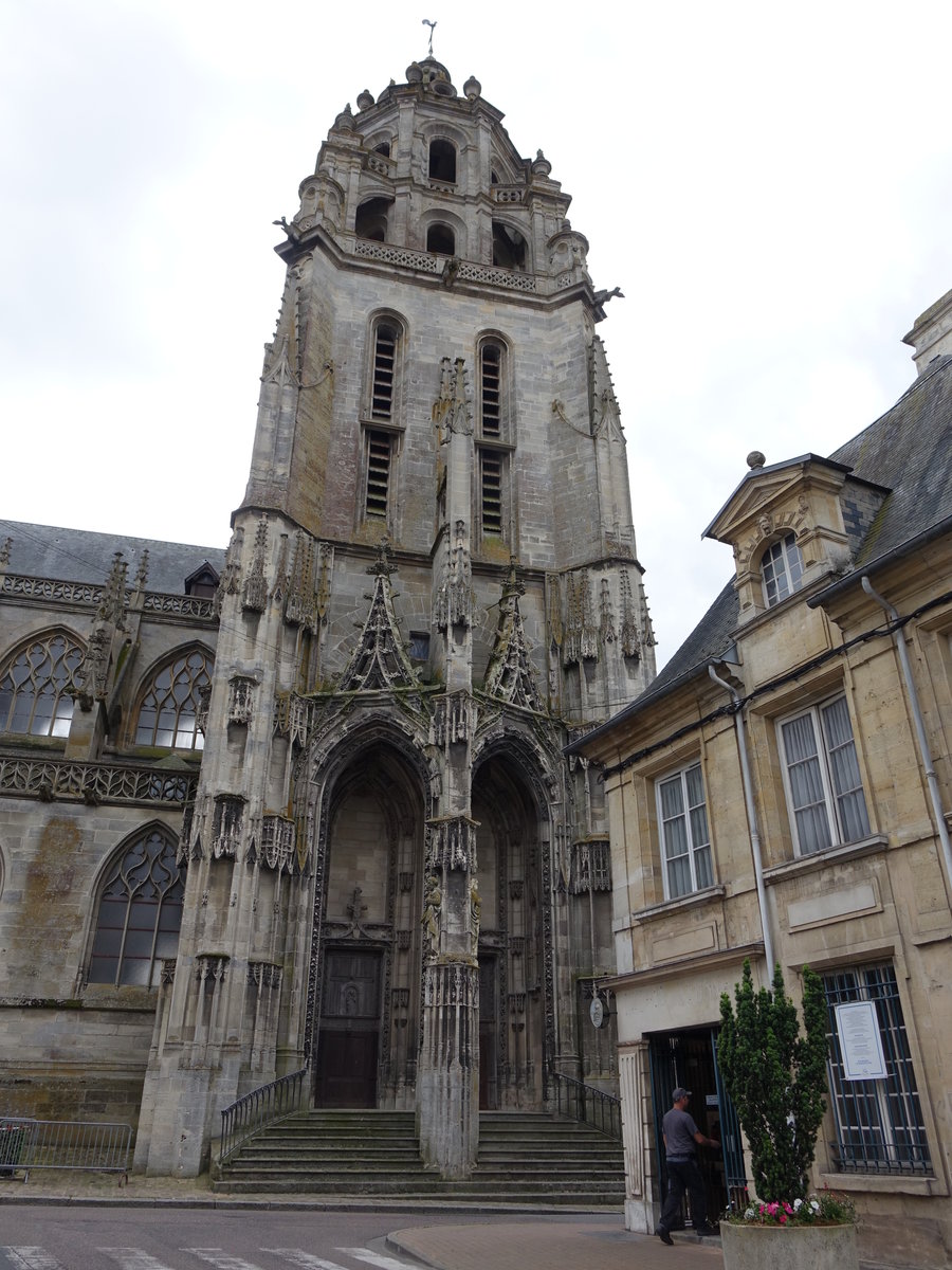 Argentan, gotische Saint-Germain Kirche, erbaut im 15. Jahrhundert (11.07.2016)