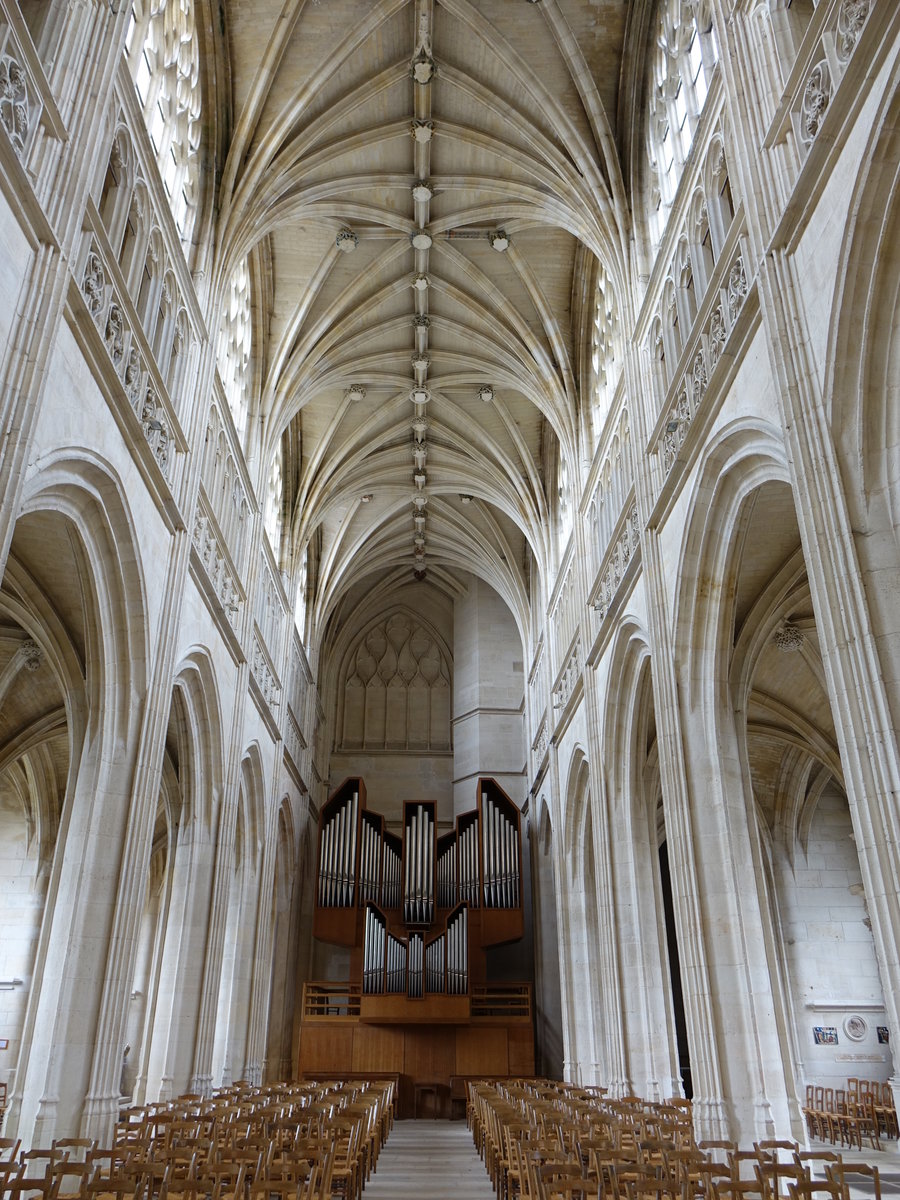 Argentan, Mittelschiff der Kirche Saint-Germain (11.07.2016)