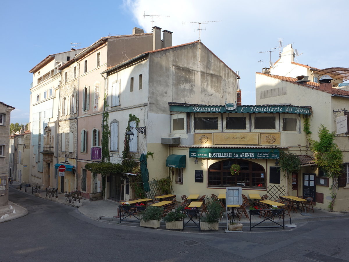 Arles, Huser in der Rue de la Amphietheater (25.09.2017)