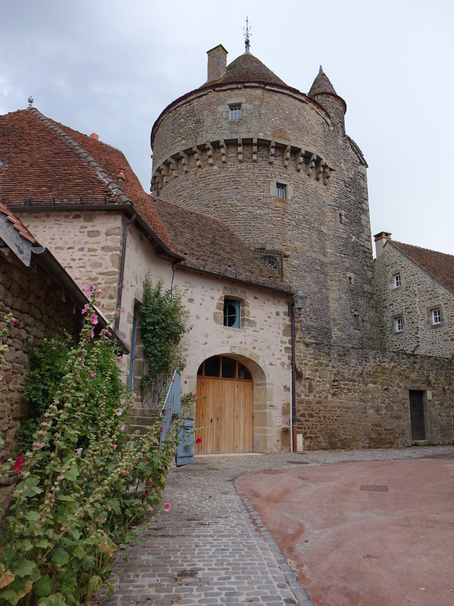 Arnay-le-Duc, Tour de la Motte Forte am Place de Eglise (01.08.2018)