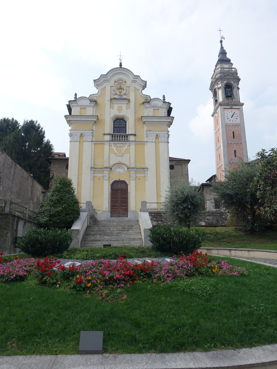 Arona, Pfarrkirche dei Martiri und Campanile der Kollegiata (06.10.2019)