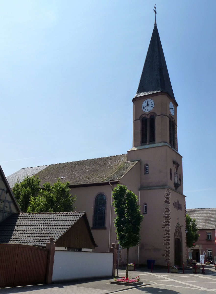 Artolsheim, die Kirche St.Mauritius der Gemeinde im Unterelsaß, Juni 2016