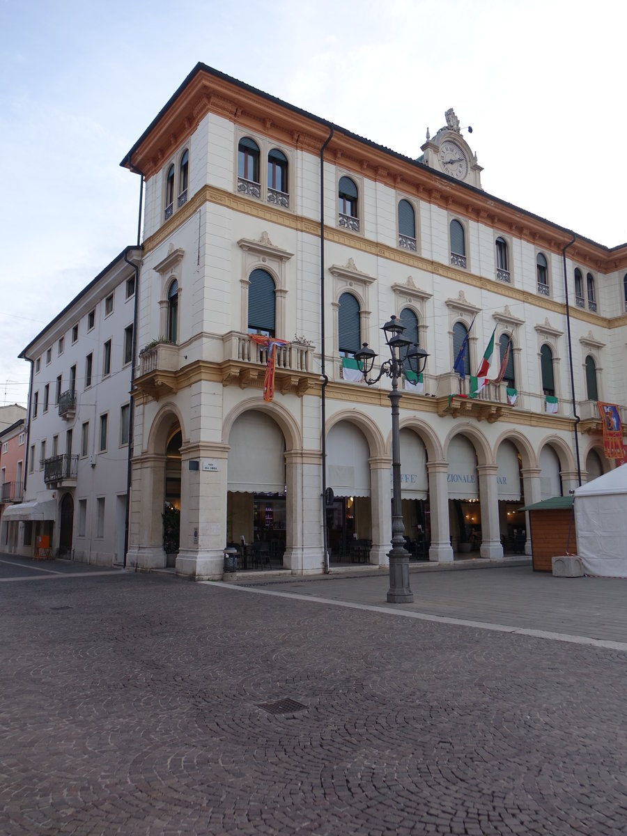 Arzignano, Palazzo Comunale am Corso Guiseppe Garibaldi (28.10.2017)