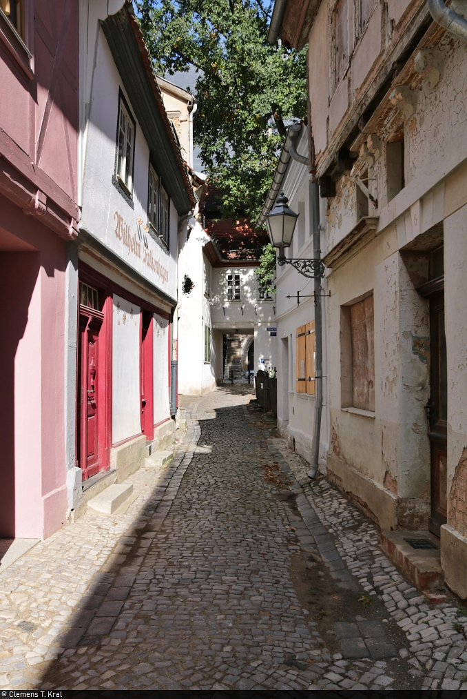 Aschersleben: ein Rundgang durch die lteste Stadt Sachsen-Anhalts.
ber den Groen Halken, eine schmale vertrumte Gasse, gelangen Fugnger vom Hopfenmarkt zum Stephanikirchhof. Ein paar Meter weiter schliet sich auch der Kleine Halken an.

🕓 30.9.2021 | 13:31 Uhr