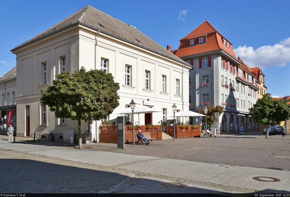 Aschersleben: ein Rundgang durch die lteste Stadt Sachsen-Anhalts.
Der Holzmarkt erhielt seinen Namen durch den Brennholzverkauf im Mittelalter. Die Aschersleber Kaufmannsgilde belebt den Platz mehrmals im Jahr mit dem  Grnen Markt .

🕓 30.9.2021 | 14:23 Uhr