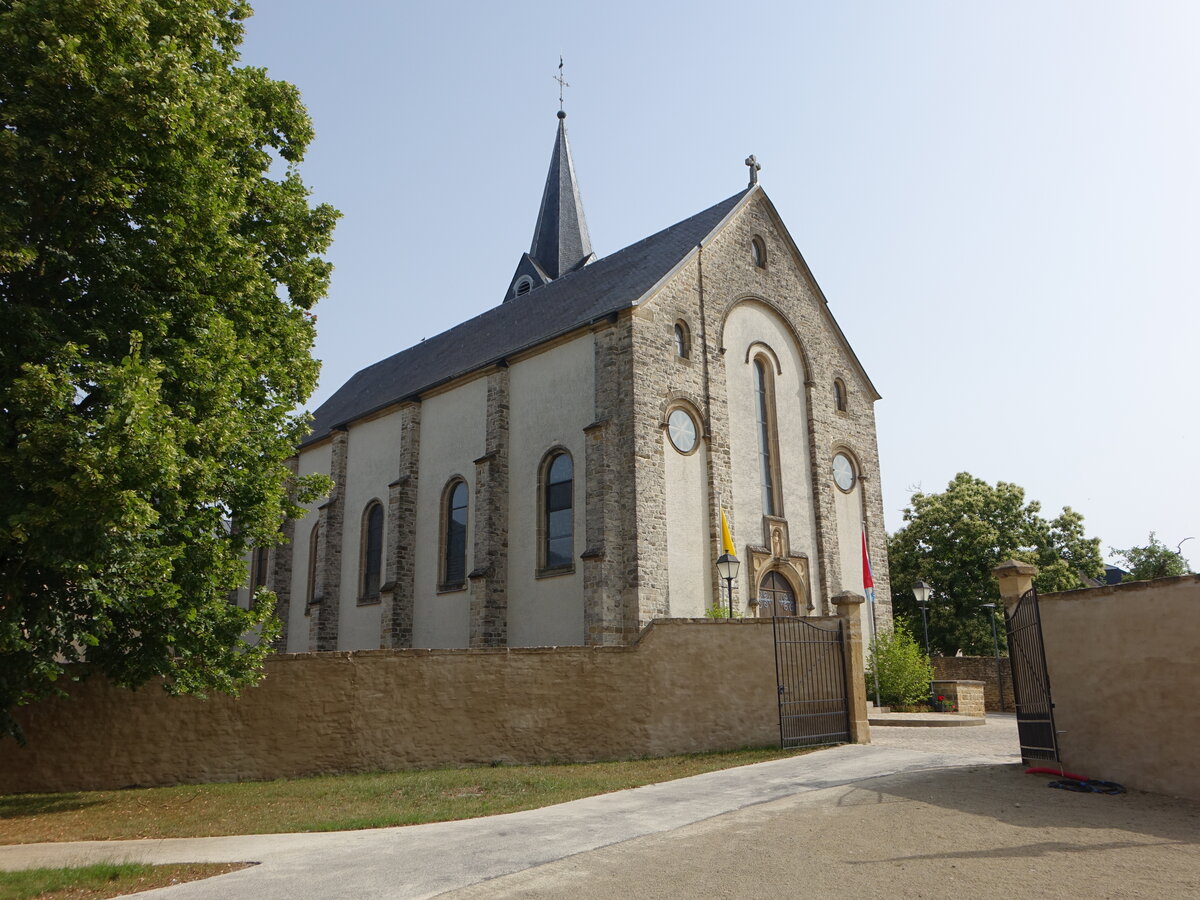 Aspelt, Pfarrkirche St. Andreas in der Peiter vun Uespelt Stroos (18.06.2022)