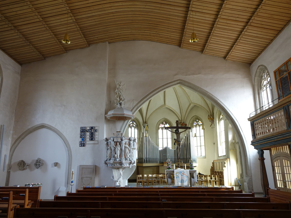 Asperg, Innenraum der Ev. St. Michael Kirche (10.04.2016)
