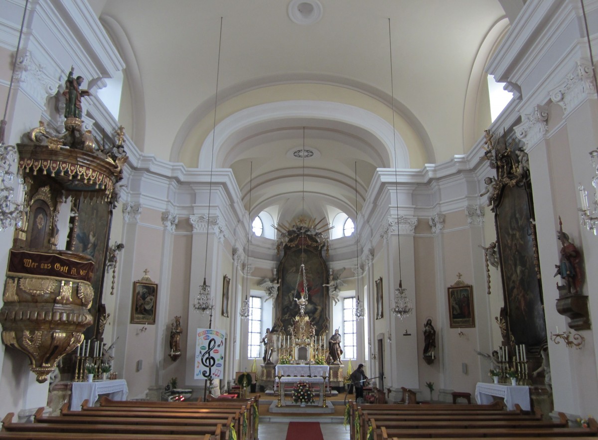 Aspersdorf, Kanzel und Altre der St. Georg Kirche (19.04.2014)
