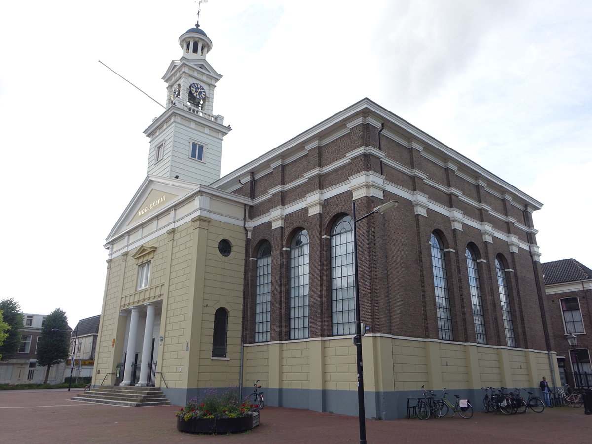 Assen, niederl. Ref. St. Josef Kirche, klassizistisches Gebude von 1848 (28.07.2017)