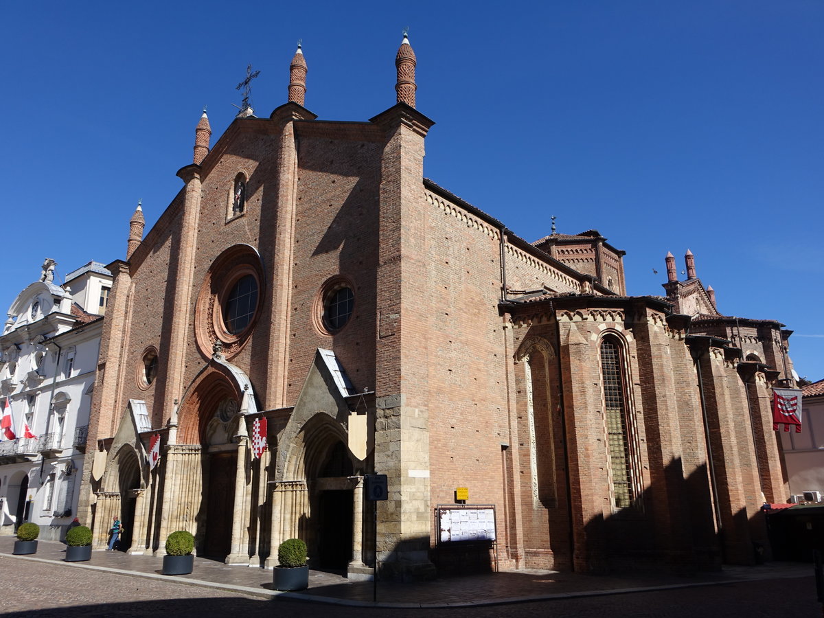 Asti, San Secondo Kirche, dreischiffige romanische Kirche, erbaut im 12. Jahrhundert (02.10.2018)