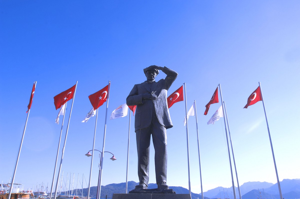 Atatrk-Statue in Marmaris. Aufnahme: Oktober 2010.