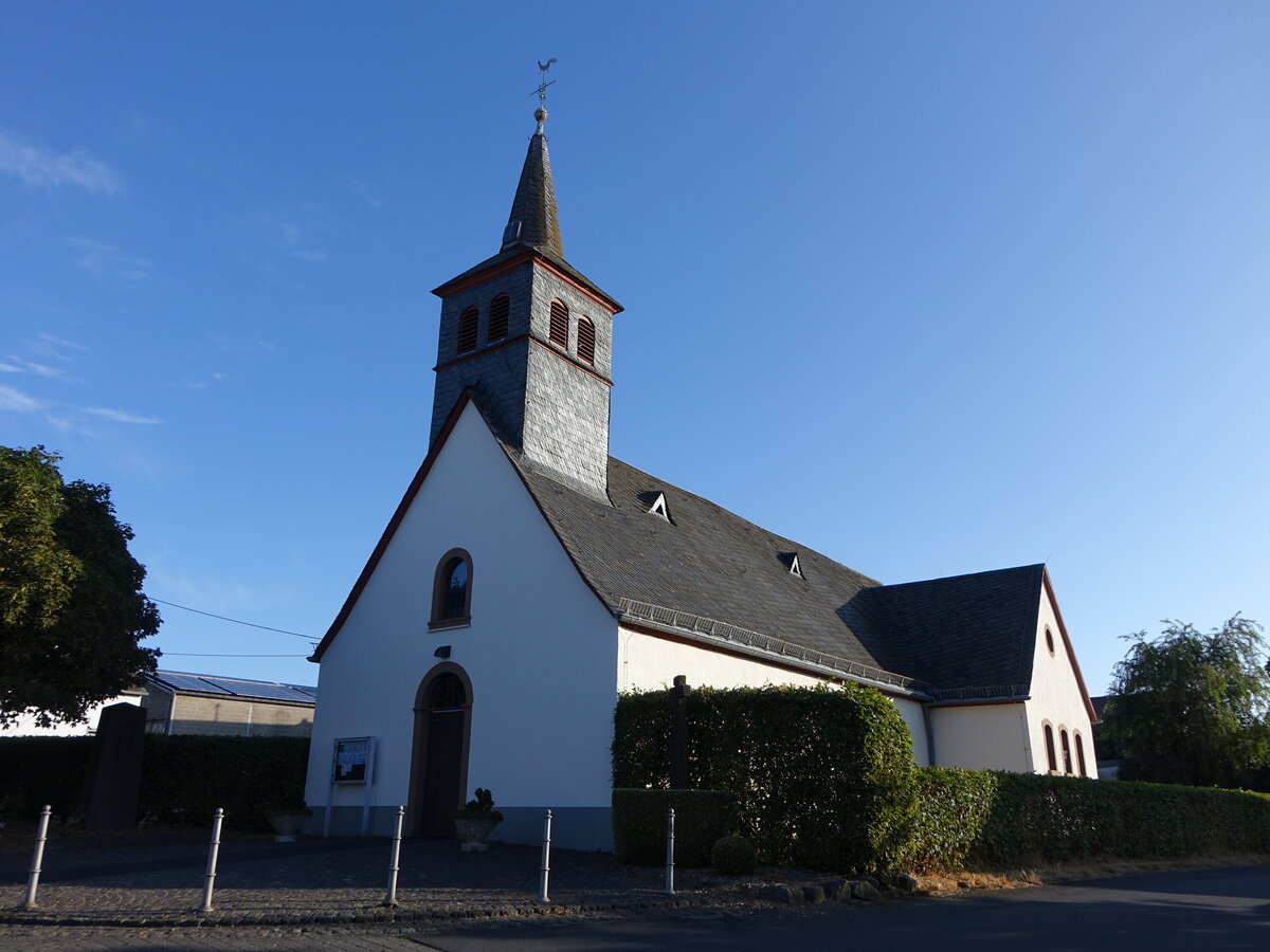Auderath, Pfarrkirche Maria Rosenkranzk�nigin, Saalbau von 1734 (20.07.2026)