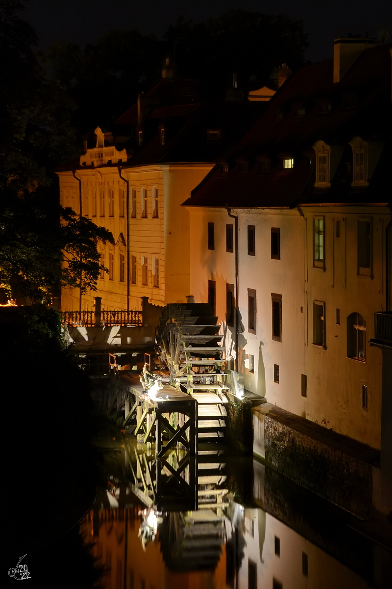 Auf der beschaulichen Halbinsel Kampa in Prag ist diese mittelalterliche Wassermhle zu sehen. (September 2012)