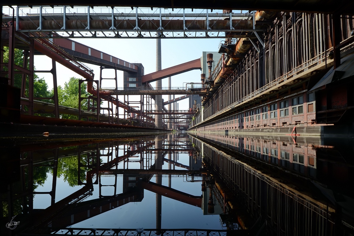 Auf dem Gelnde der Zeche Zollverein in Essen. (April 2011)