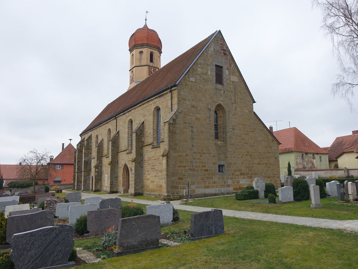 Aufkirchen, ev. St. Johannes Kirche, zweischiffige Basilikalkirche mit eingezogenem Polygonalchor und sdlichem Chorwinkelturm, erbaut im 14. Jahrhundert, Kirchturm von 1514 mit barocker Zwiebelhaube (13.03.2016)
