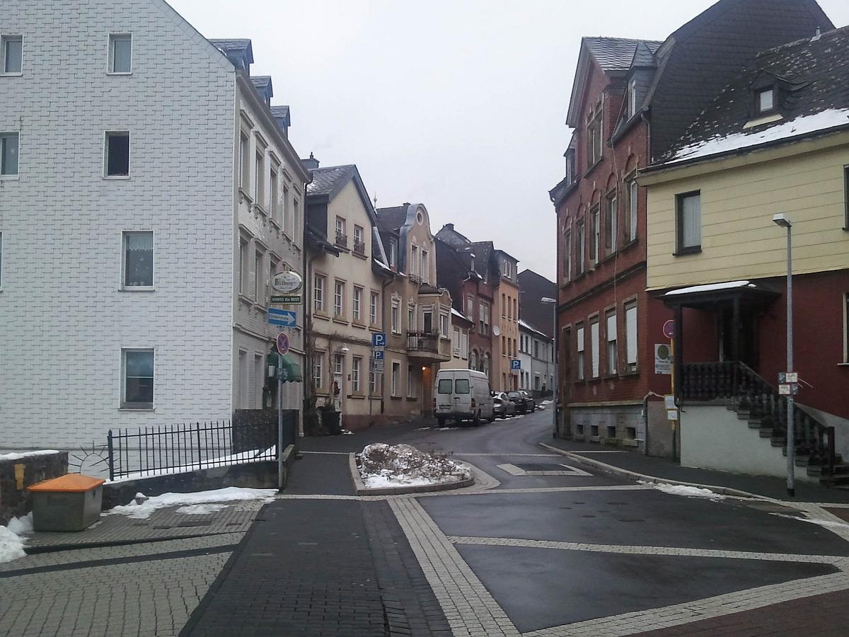 Aufnahme von einer innenstdtischen Strasse in Oberstein am 28.01.2013.