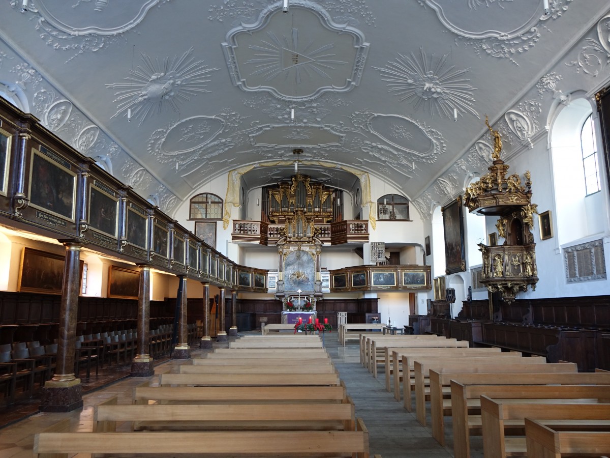 Augsburg, Ev. St. Ulrich Kirche, Altar von Daniel Scheppach (20.12.2015)
