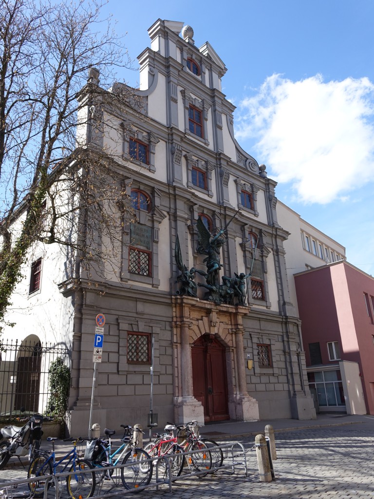 Augsburg, Zeughaus am Zeughausplatz, erbaut von 1602 bis 1607 durch Elias Holl, Ostfassade von 1897 erbaut durch Joseph Heintz (03.04.2015)