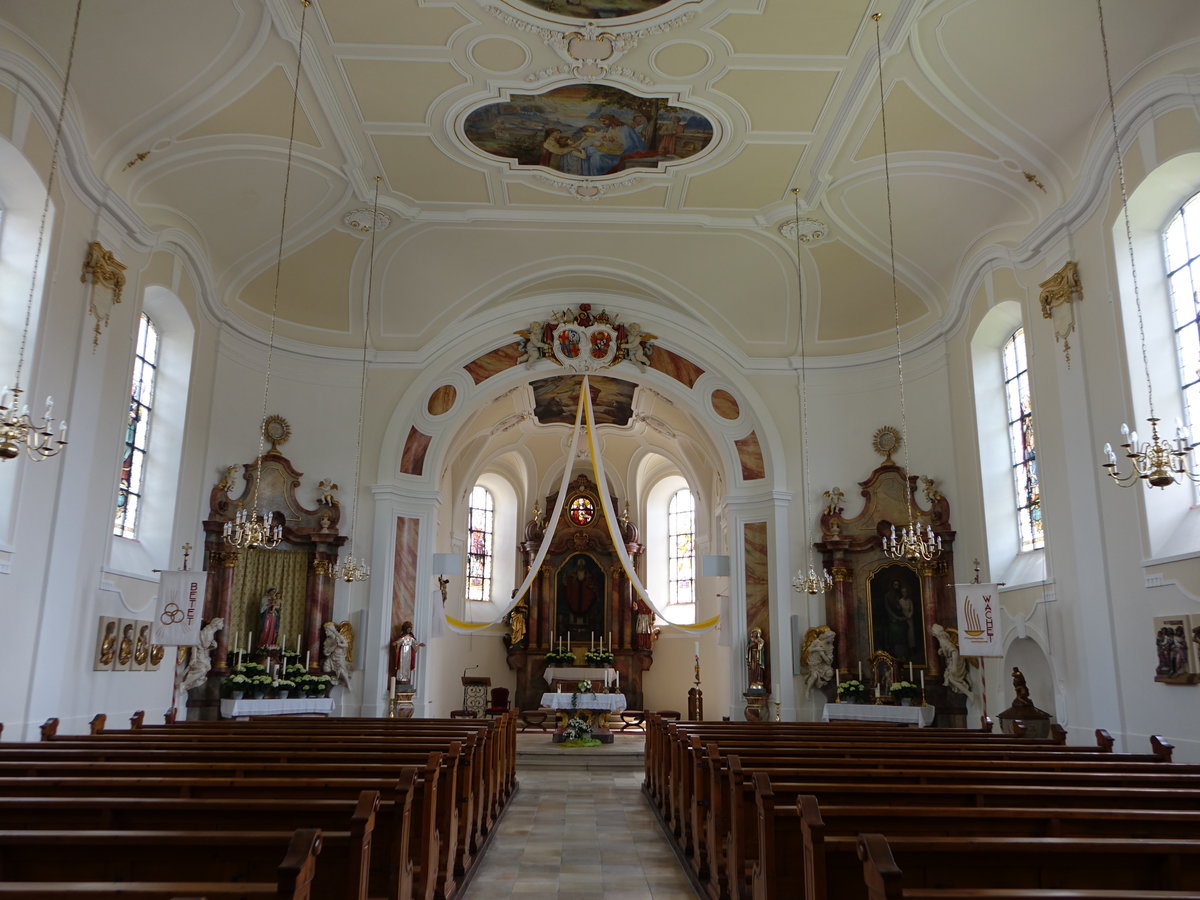 Aulfingen, neubarocker Innenraum von 1912 in der St. Nikolaus Kirche (25.05.2017)