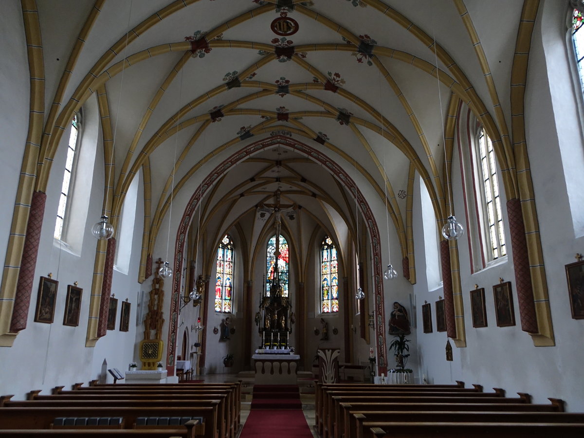 Aunkirchen, Innenraum der kath. Pfarrkirche Hl. Kreuz Auffindung, erbaut ab 1515 (20.10.2018)