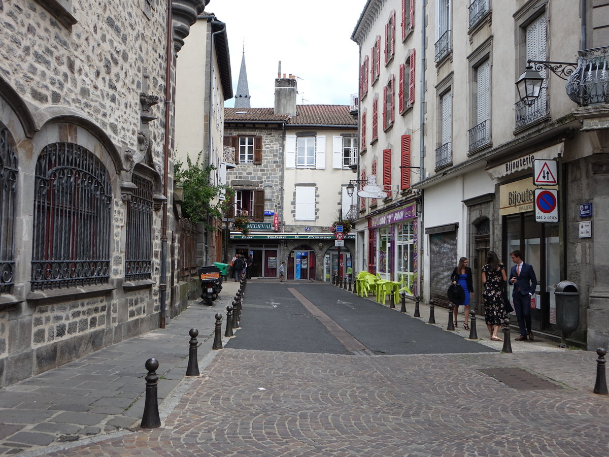 Aurillac, historische Huser in der Rue Marcenaque (21.07.2018)