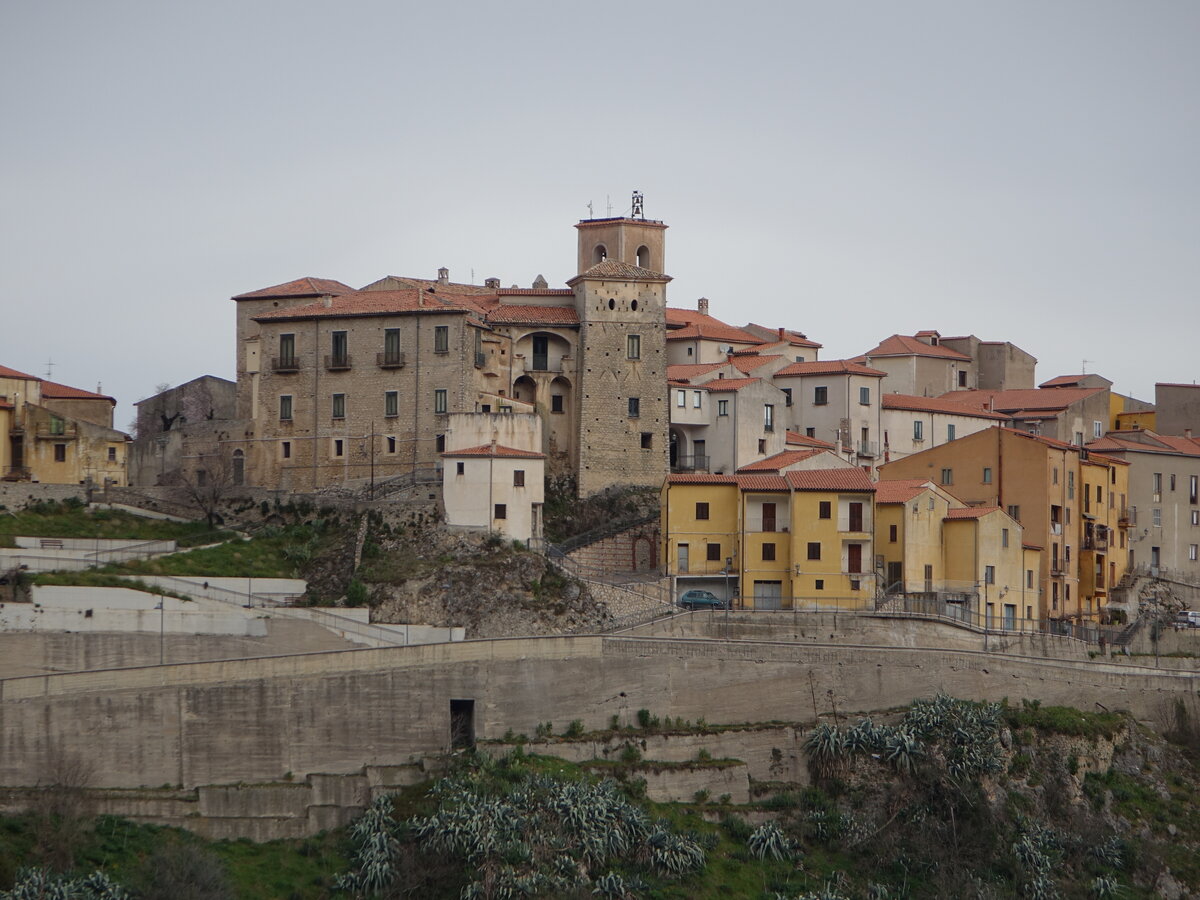 Ausblick auf die Altstadt von Salvitelle mit San Sebastiano Kirche (27.02.2023)