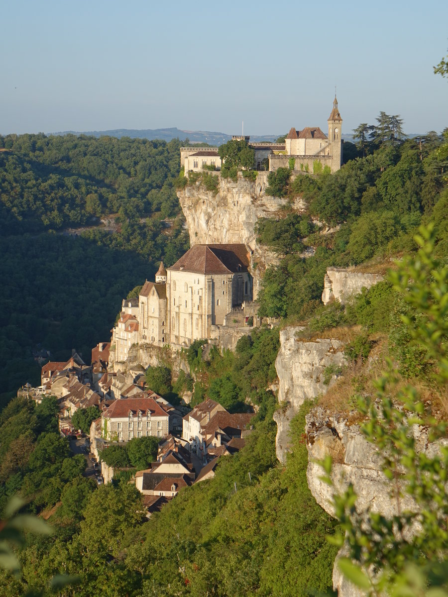 Ausblick auf den Ort Rocamadour auf einer Jurakalk Hochflche im Dept. Lot (22.07.2018)