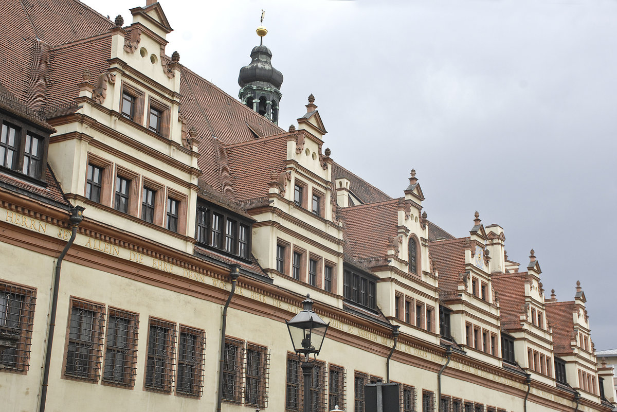 Ausschnitt des Alten Rathauses am Markt in Leipzig. Aufnahme: 29. April 2017.