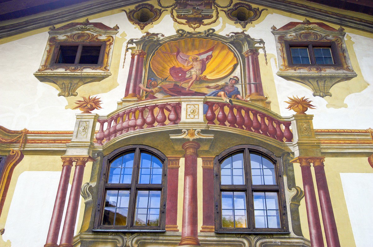 Ausschnitt vom Pilatushaus in Oberammergau. Aufnahme: Juli 2008.