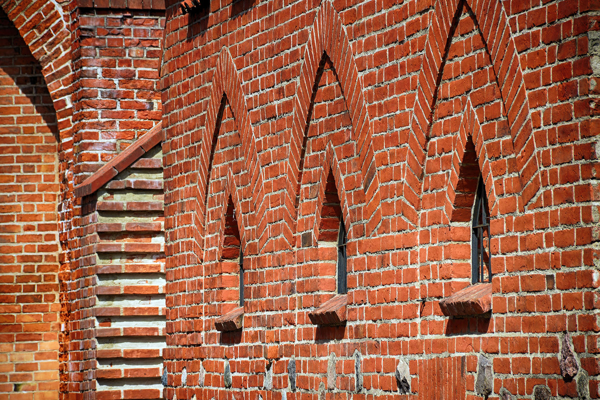 Ausschnitt der Staftmauer von Lębork (Lauenburg) in Hinterpommern. Aufnahme: 19. August 2020.