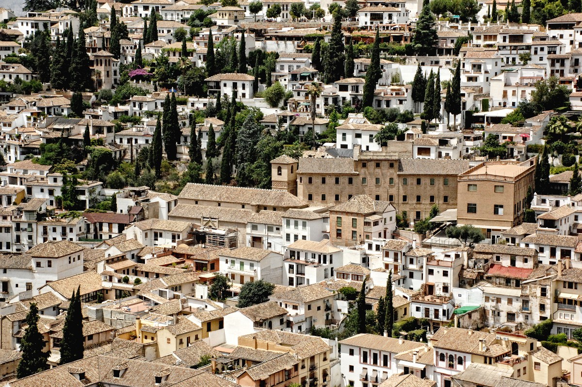 Aussicht von Alhambra auf Granada. Aufnahmedatum: 17. Juli 2014.