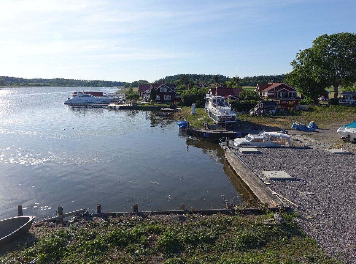Aussicht auf die Schiffsanlegestelle in Bjrsund (14.06.2016)