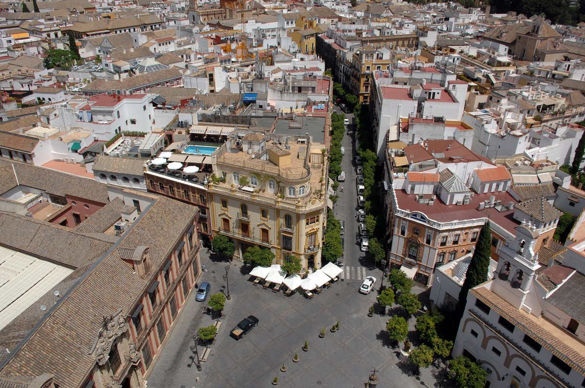 Aussicht auf Sevilla von Cathedral de Sevilla. Aufnahmedatum: 22. Juli 2014.