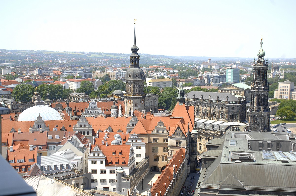 Aussicht von der Frauenkirche in Dresden. Aufnahmedatum: 8. Juni 2014.