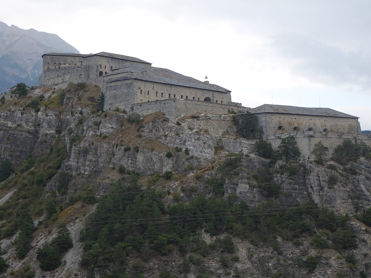 Aussois, Redoute Marie-Thrse der Barrire de l'Esseillon, erbaut Anfang des 19. 
Jahrhunderts um Savoyen zu verteidigen, heute Bar und Museum (24.09.2016)