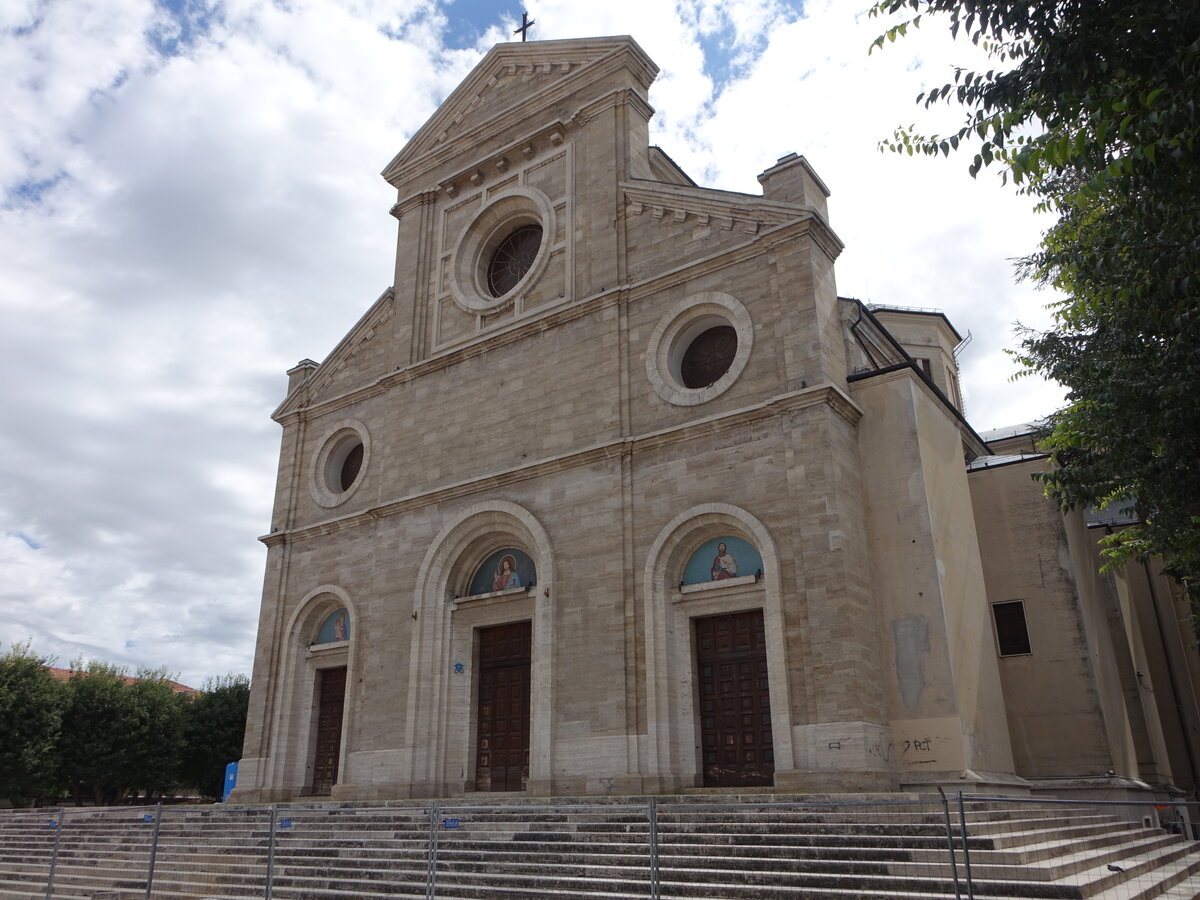 Avezzano, Kathedrale San Bartholomeo an der Piazza Risorgimento (19.09.2022)